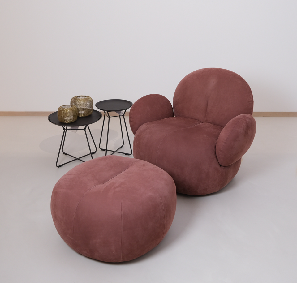 Sengfelder Freifrau - Sessel Nana Love Seat mit Pouf S