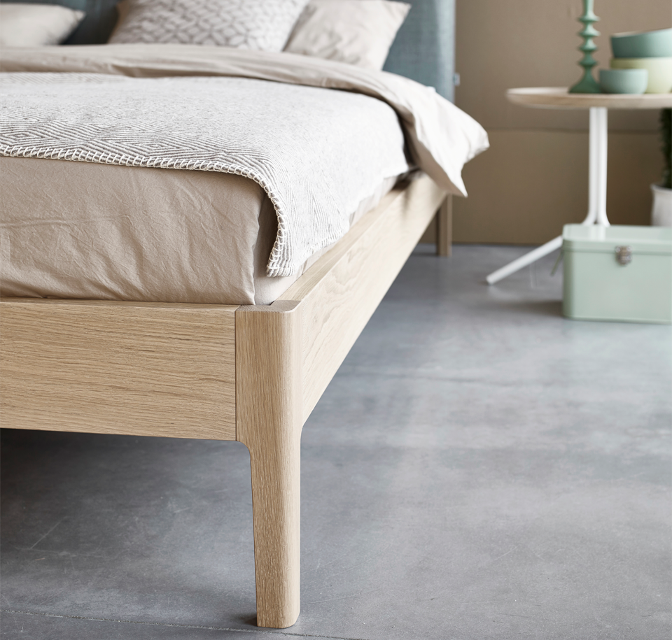 Sengfelder Möller Design - Bett Thread Wood