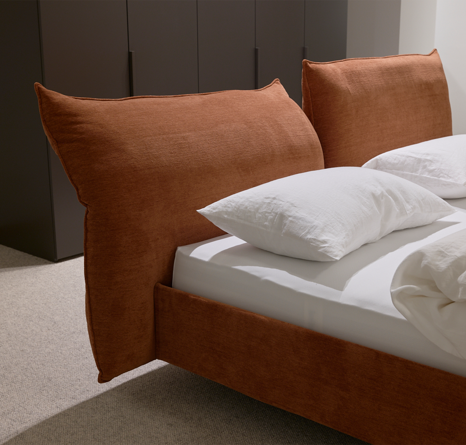 Sengfelder Möller Design - Bett Rose m. vertsellbarem Kopfteil