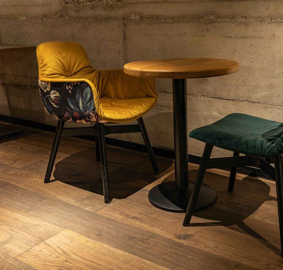 Sengfelder Freifrau - Stuhl Leya Armchair High