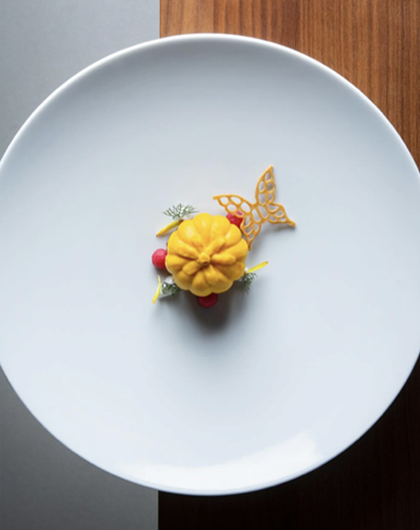 Teller mit feinem Häppchen von Mind