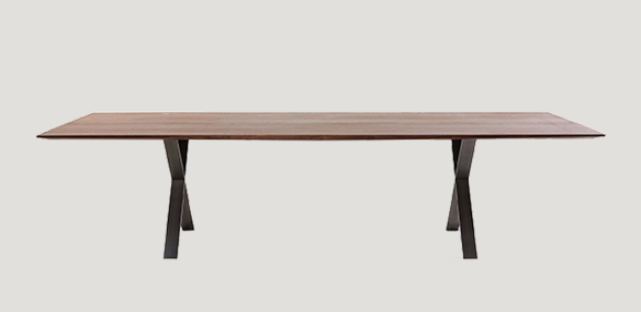 Sengfelder 2-More-Moebel-Lax-Esstisch-Tisch-Massivholz-massivholz-stahlgestell.webp