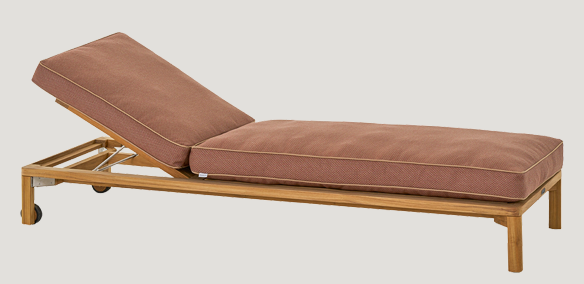 Sengfelder 7-Weishaeupl-NewHampton-Sonnenliege-teak-stoff-rot.png