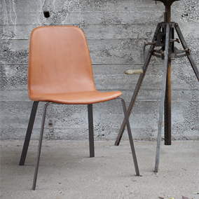 Sengfelder 3-More-Moebel-Pec-Chair-Stuhl-Leder-cognac-Stahlgestell.webp