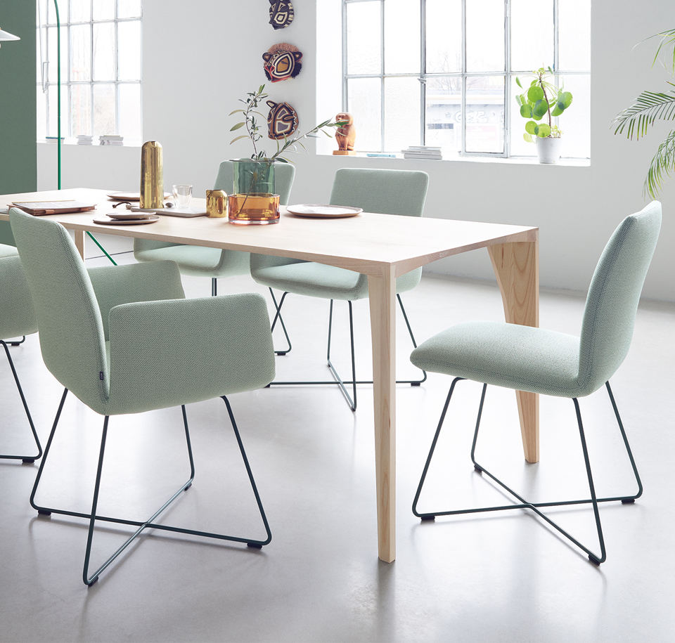 Sengfelder COR - Armlehnstuhl Jalis mit Drahtgestell